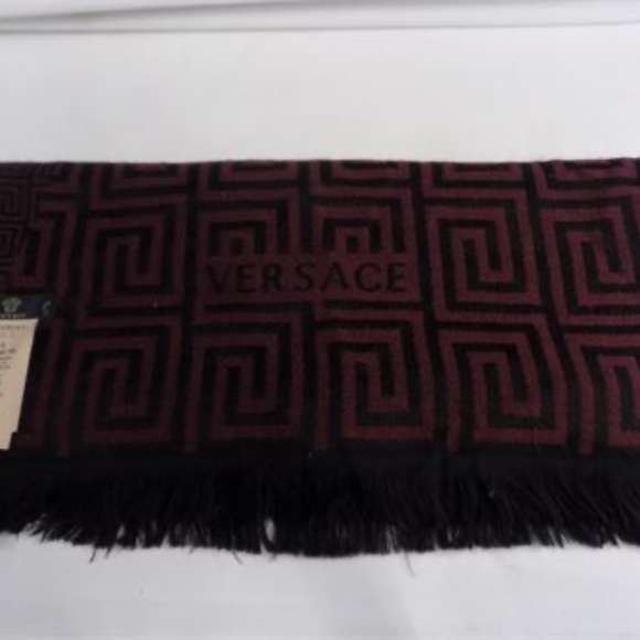 Gianni Versace Black and Maroon Scarf - Picture 4 of 9
